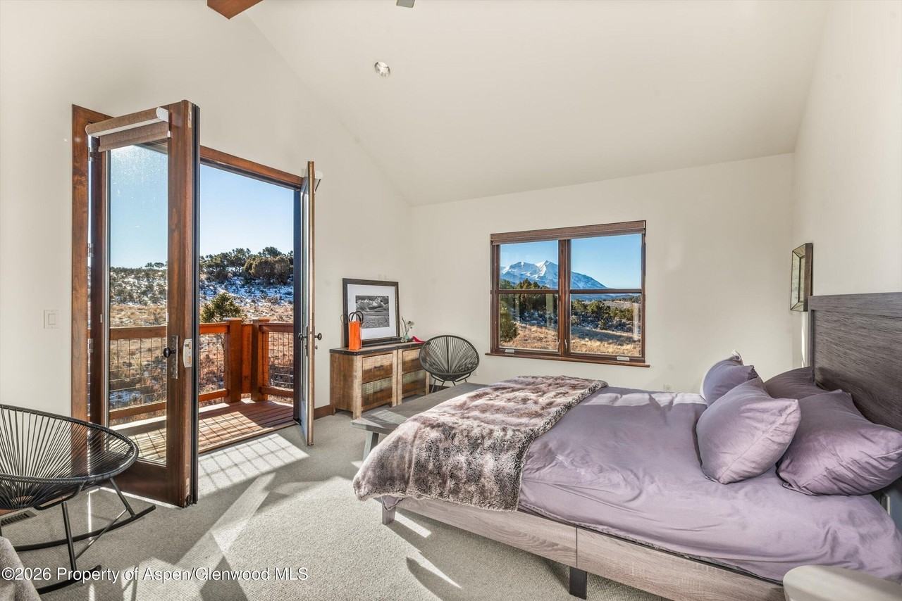 91 Schooner Ln - Photo 3 of 47