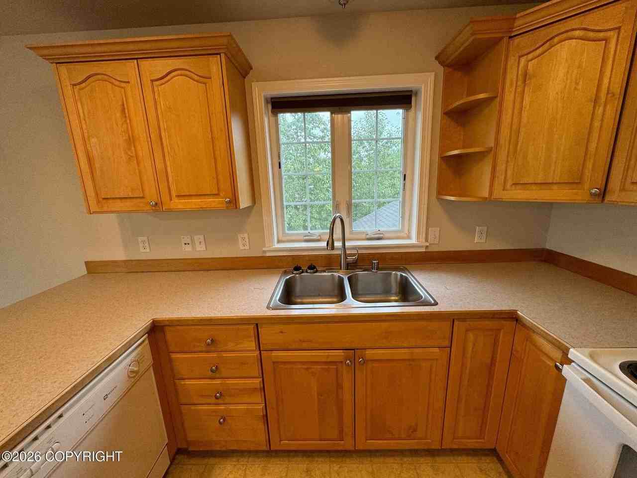 8172 W Donna Marie Ln #3 - Photo 3 of 15