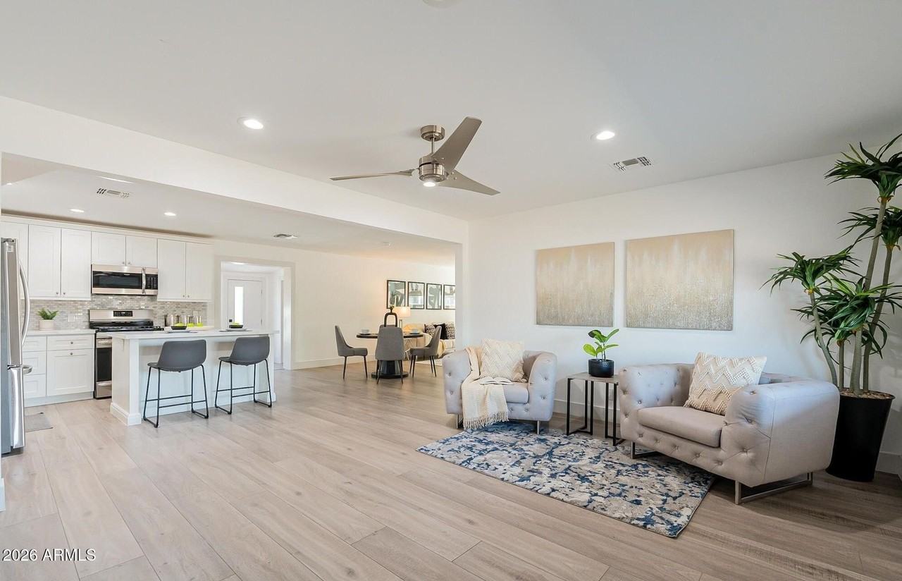 7031 E Belleview St - Photo 3 of 41