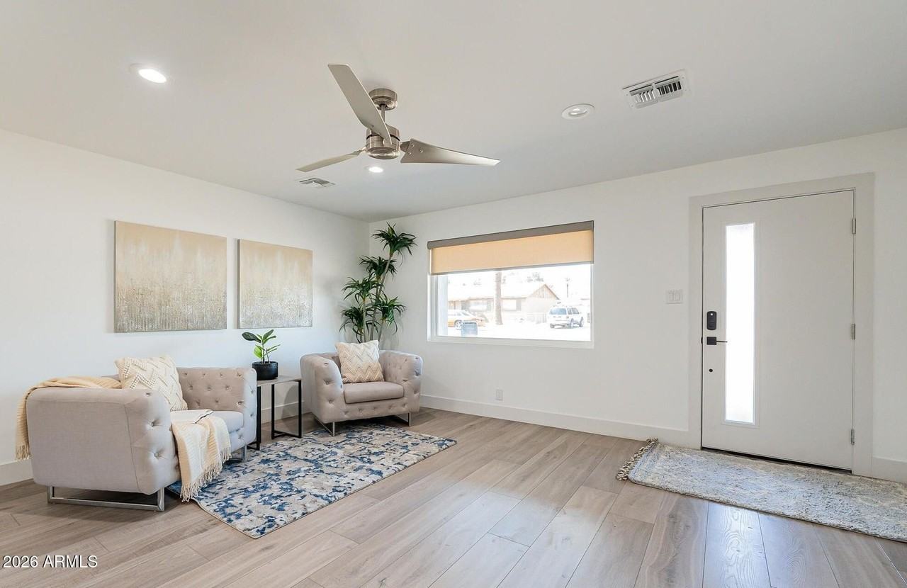 7031 E Belleview St - Photo 5 of 41