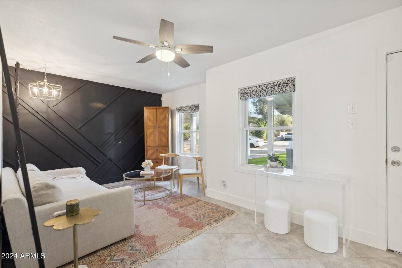 2230 E Clarendon Ave - Photo 7 of 41