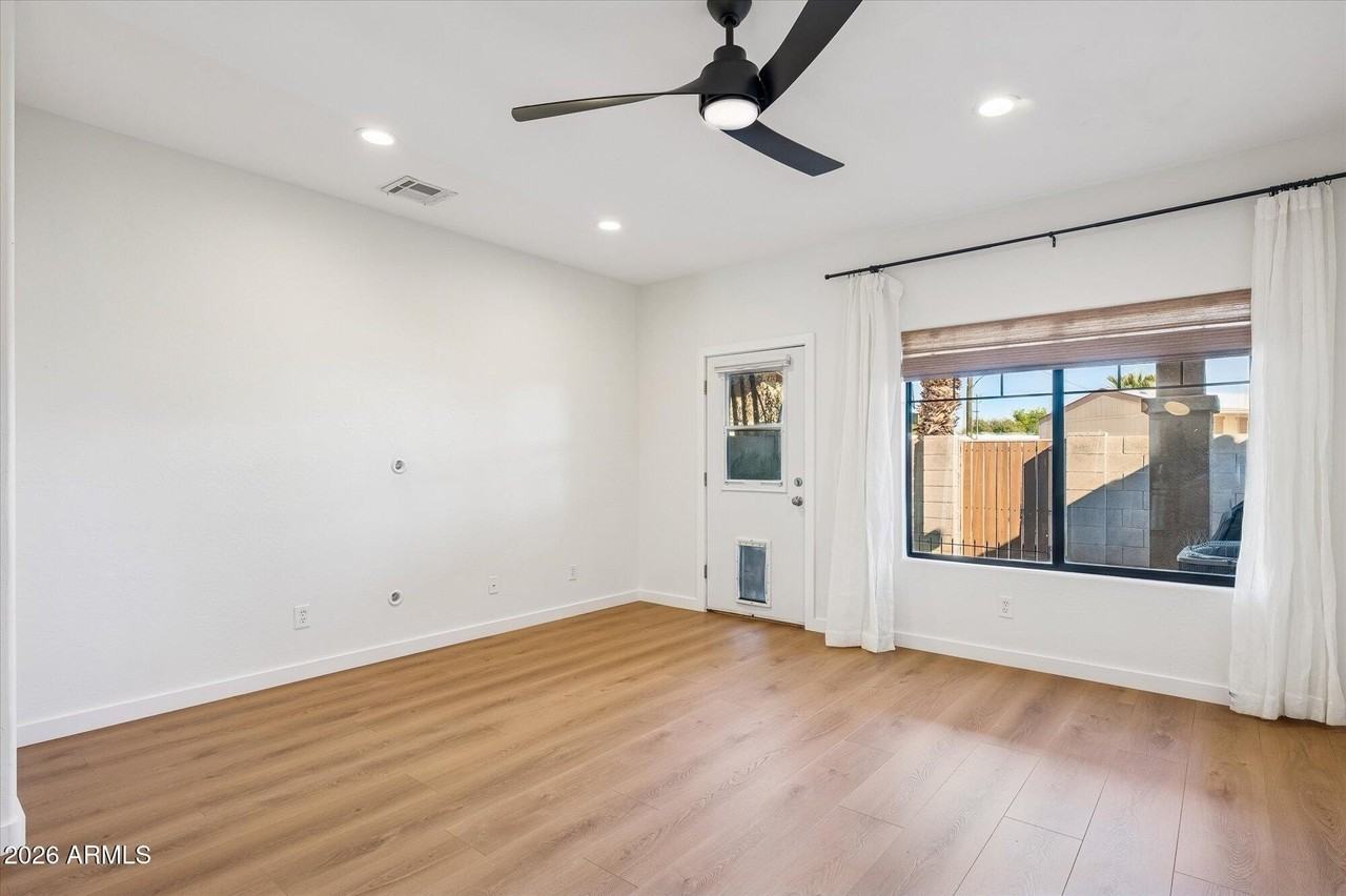 525 N Miller Rd Unit 152 #152 - Photo 3 of 11