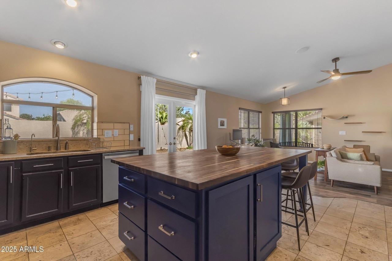 1823 W Remington Dr - Photo 3 of 49