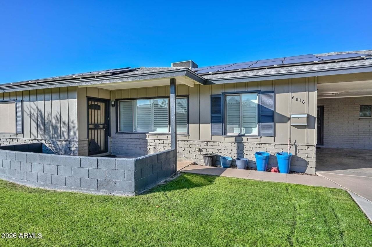 6816 E Coronado Rd - Photo 3 of 41