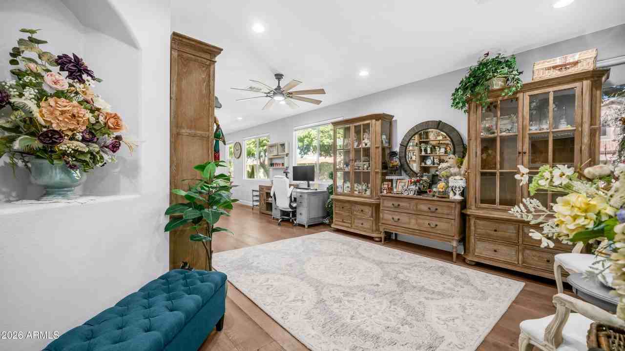 25084 N 68th Ave - Photo 3 of 36