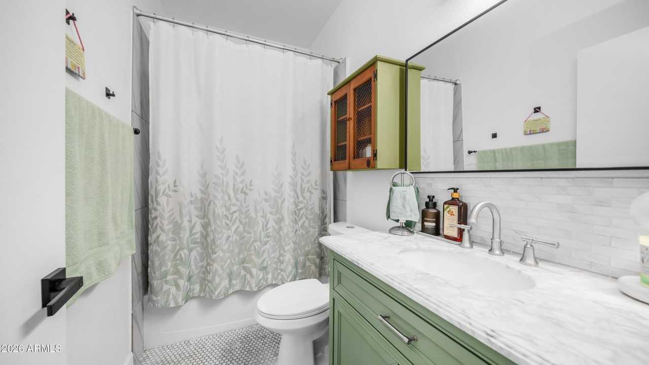 25084 N 68th Ave - Photo 6 of 36