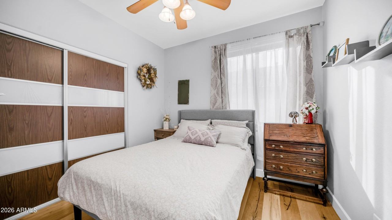 25084 N 68th Ave - Photo 7 of 36