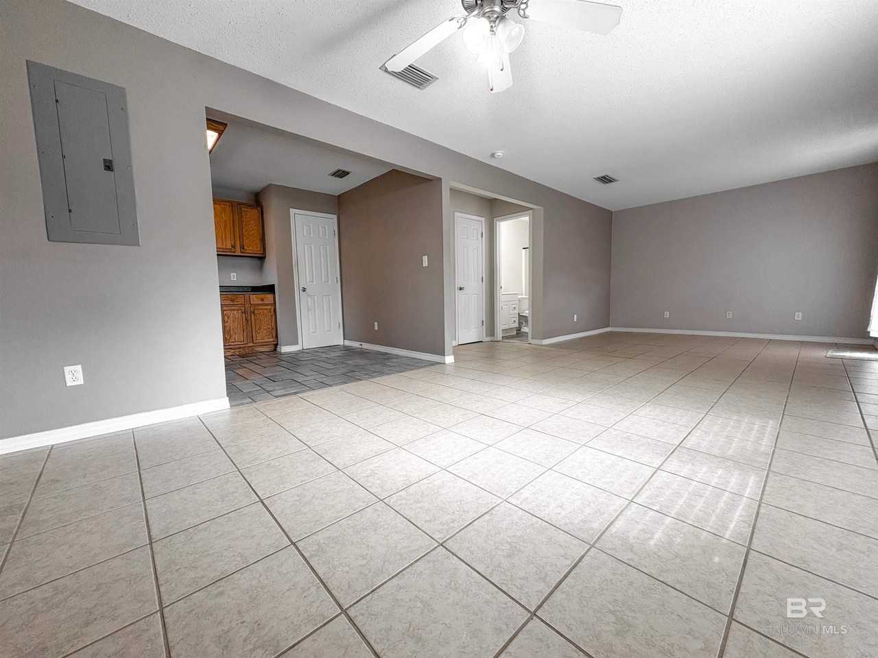 5652 Dee St #A - Photo 7 of 26