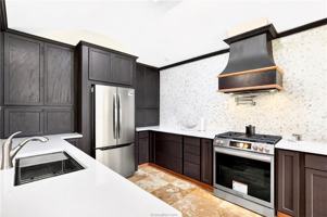 featured image of 2230 Howell Ave