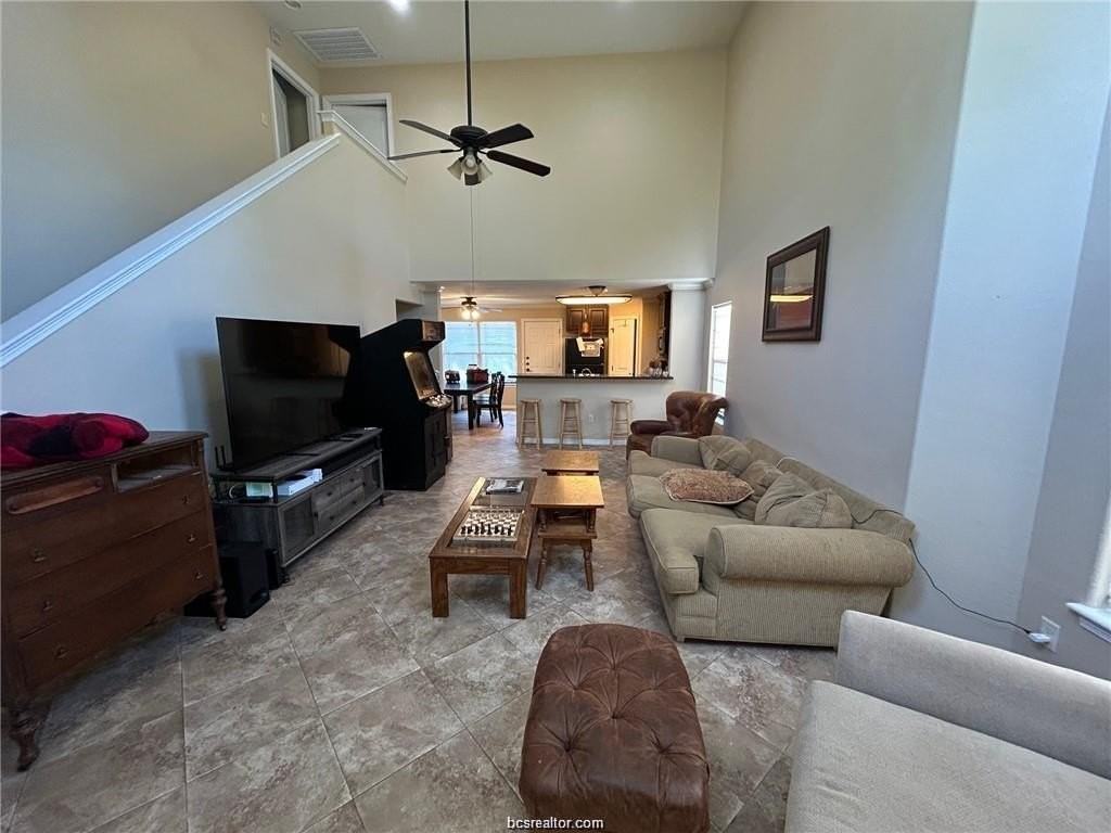 1714 Boardwalk Ct - Photo 4 of 25