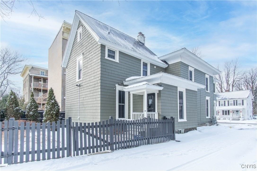 325 Holcomb St - Photo 5 of 21