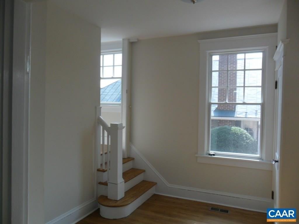 1411 Gordon Ave - Photo 2 of 30