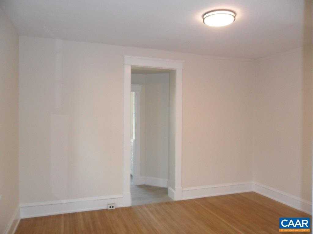 1411 Gordon Ave - Photo 5 of 30