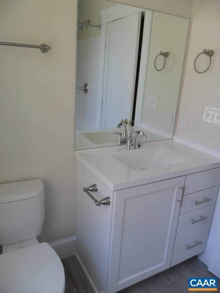 1411 Gordon Ave - Photo 7 of 30