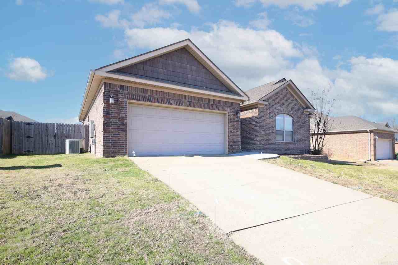 502 Rolling Creek Dr - Photo 2 of 38