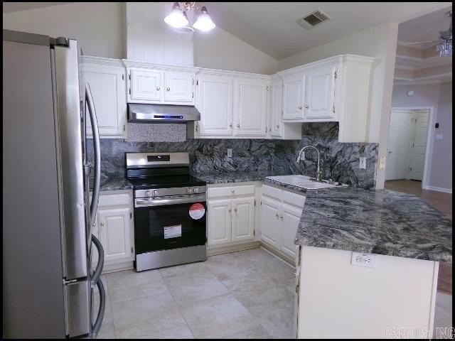 12915 Misty Creek Dr - Photo 7 of 25