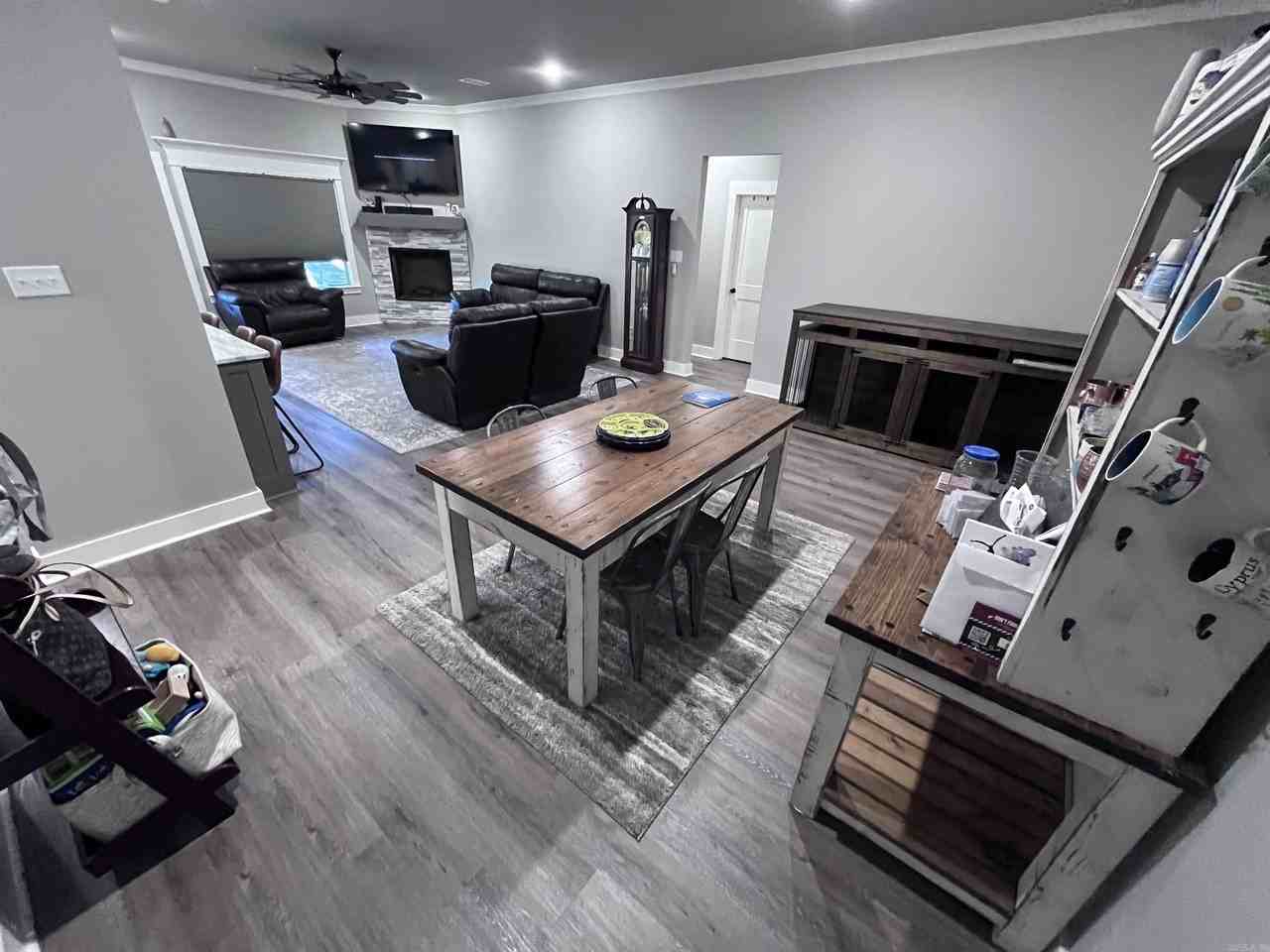 40 Darlin Dr - Photo 5 of 37