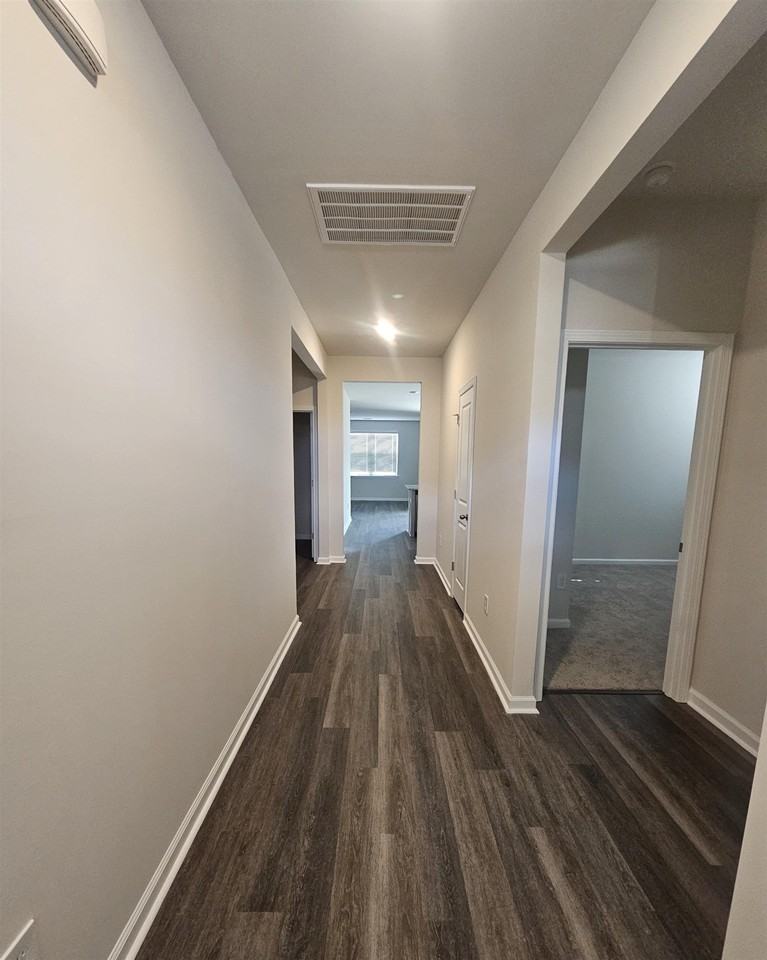 143 Honey Jar Way - Photo 3 of 23