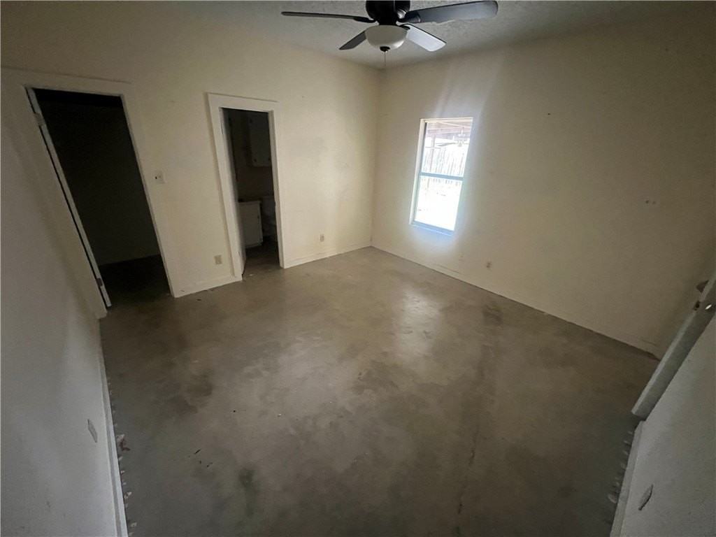 2510 Cresterrace Dr - Photo 4 of 10