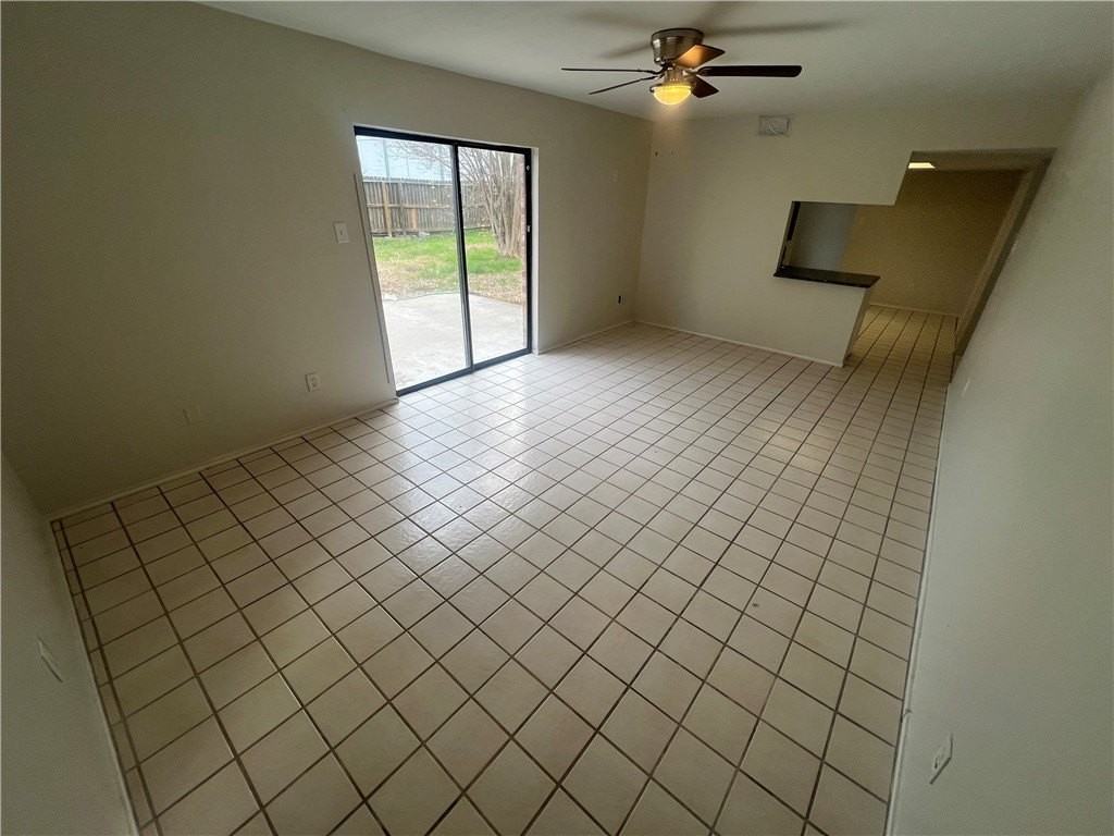 7045 Laramie Ln - Photo 4 of 16