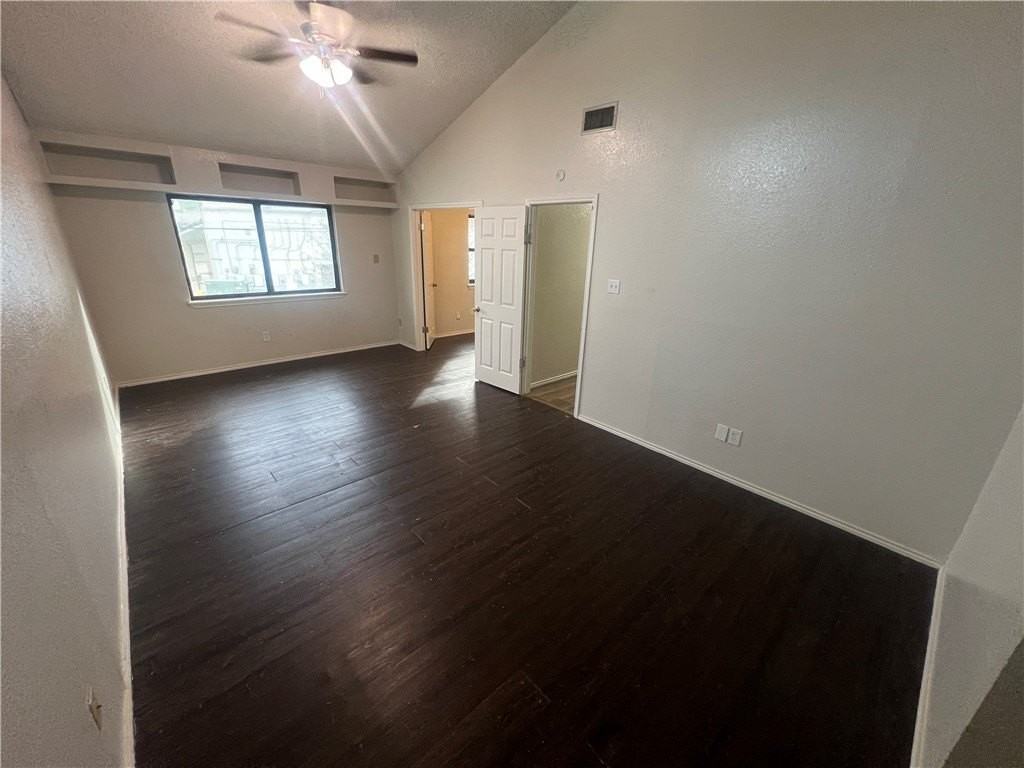 7045 Laramie Ln - Photo 7 of 16