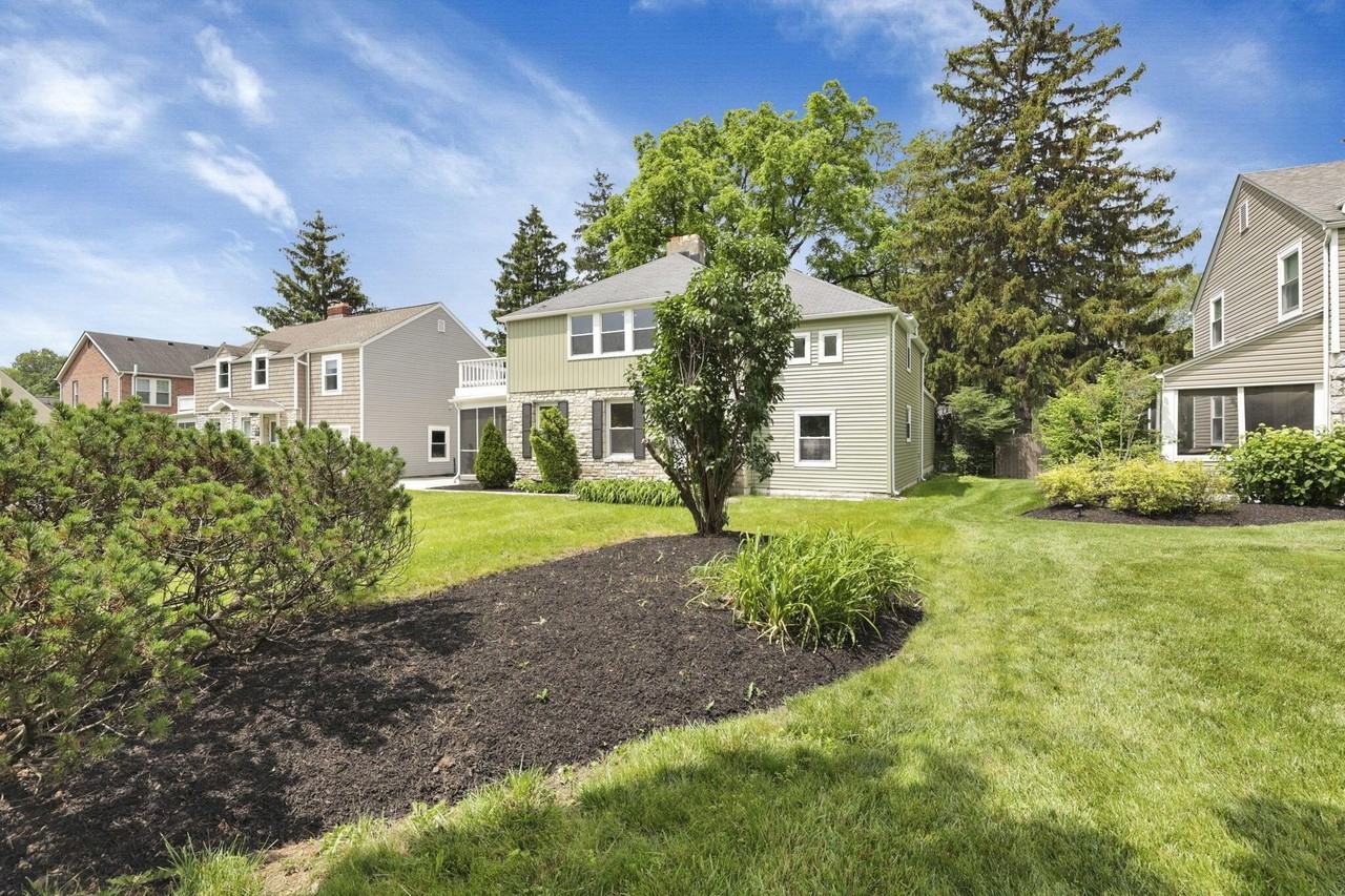 2615 Northwest Blvd - Photo 6 of 50