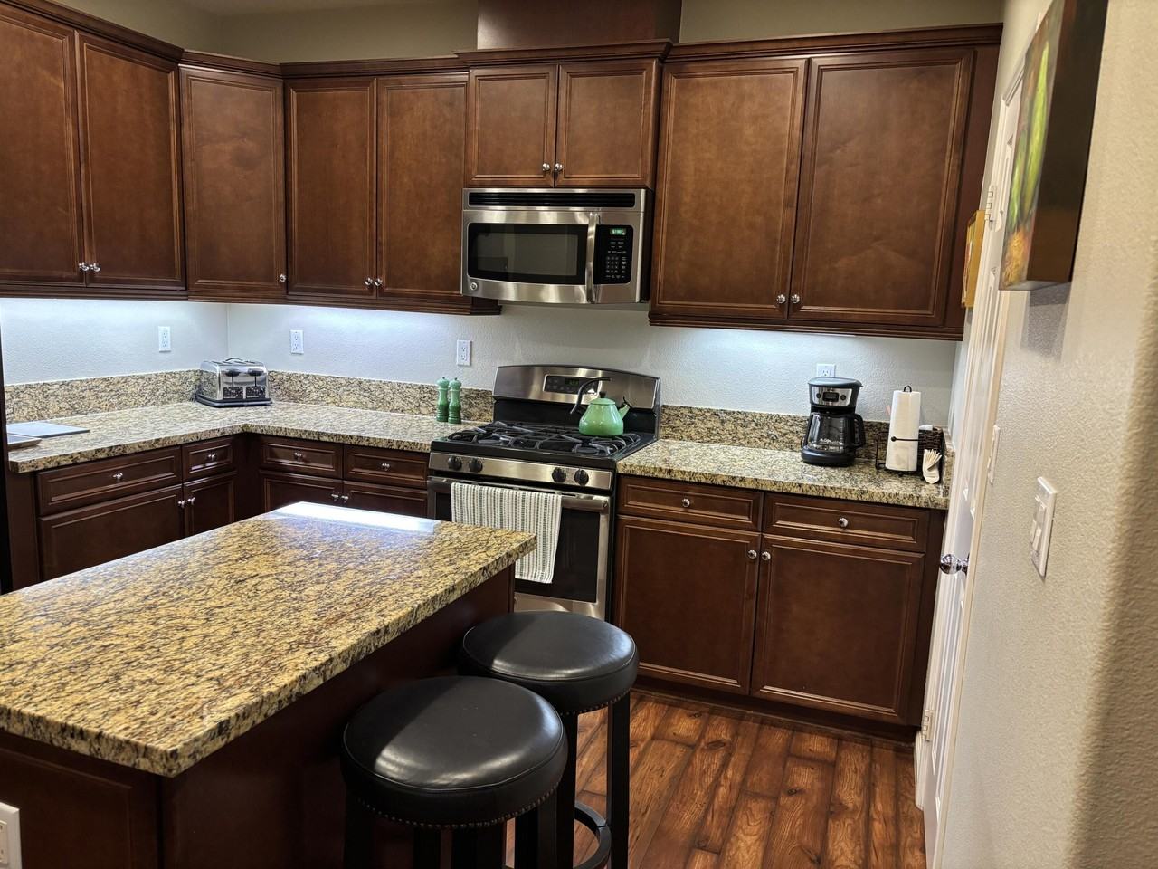 520 Calle Vibrante - Photo 3 of 8