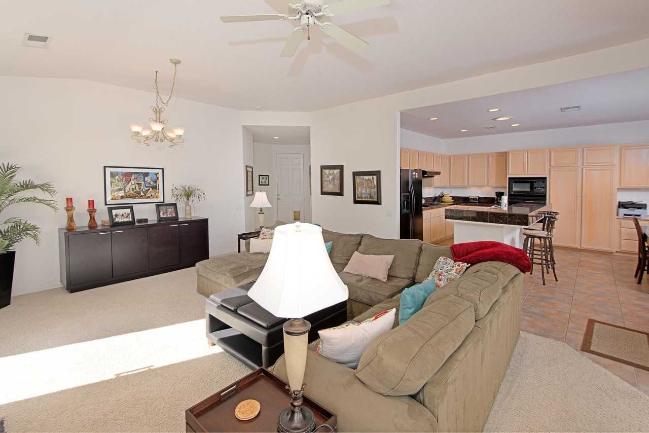 29488 W Laguna Dr - Photo 4 of 31