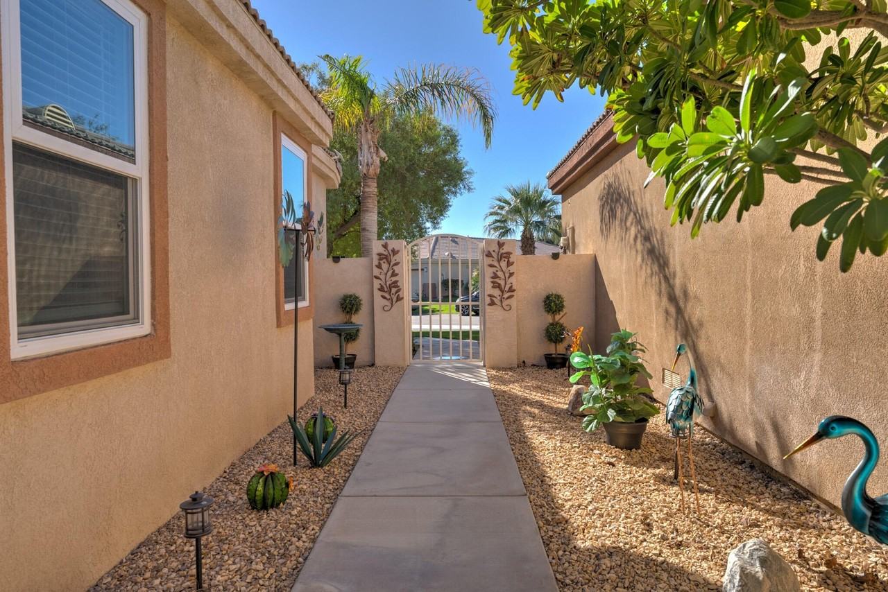 29578 W Laguna Dr - Photo 3 of 47