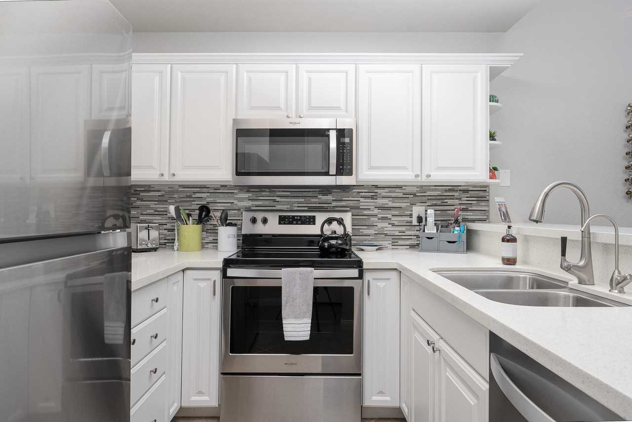 67463 Toltec Ct - Photo 3 of 21