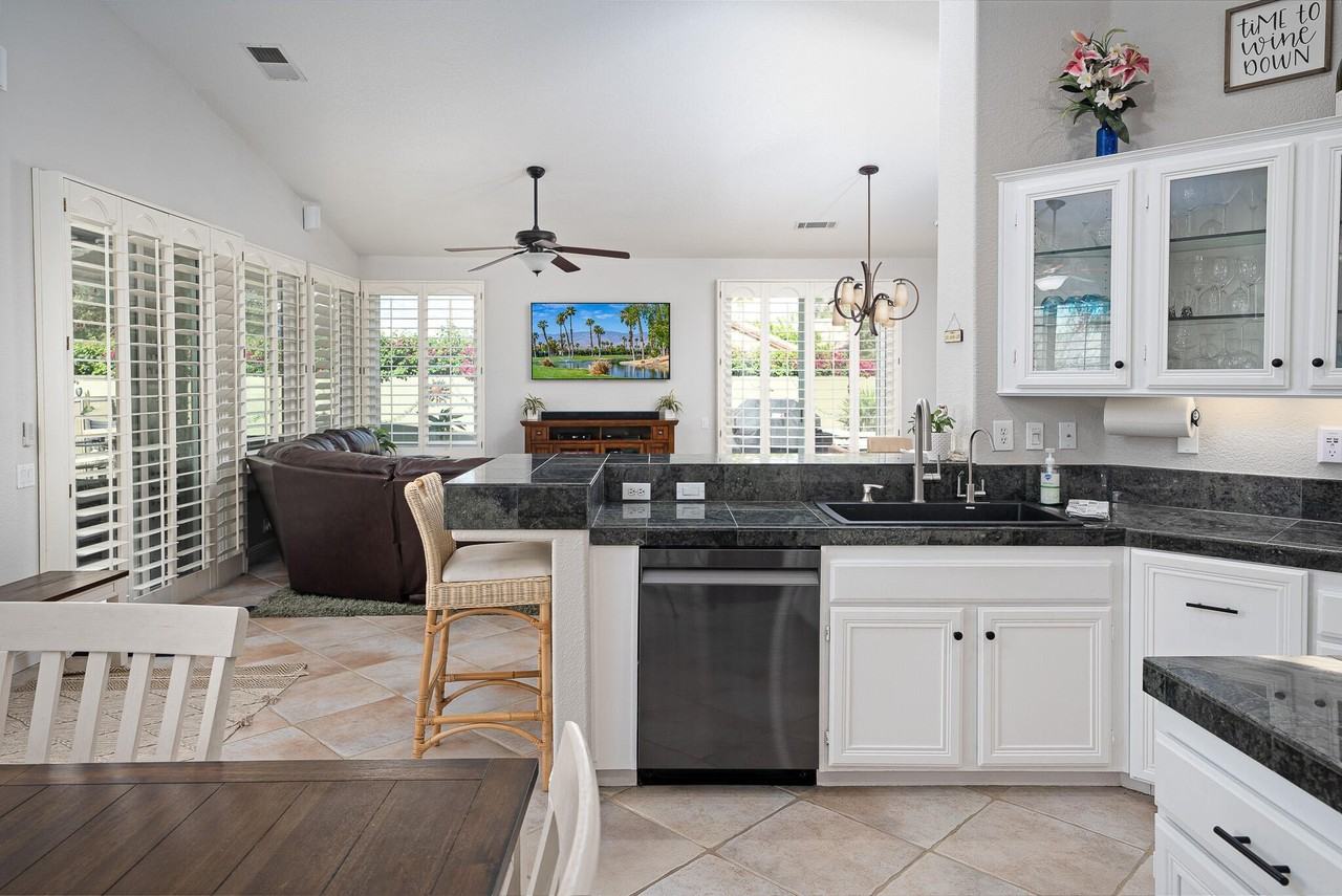 67613 Cielo Ct - Photo 6 of 40