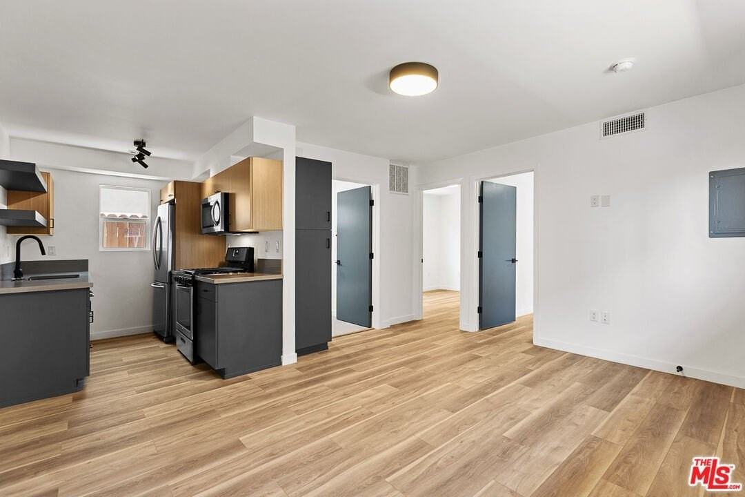 2922 Hauser Blvd Apt 2 #2 - Photo 7 of 16