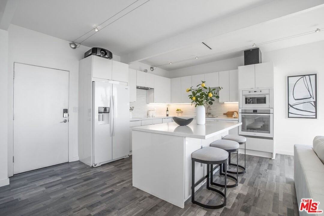 8506 Magnolia Dr - Photo 4 of 23