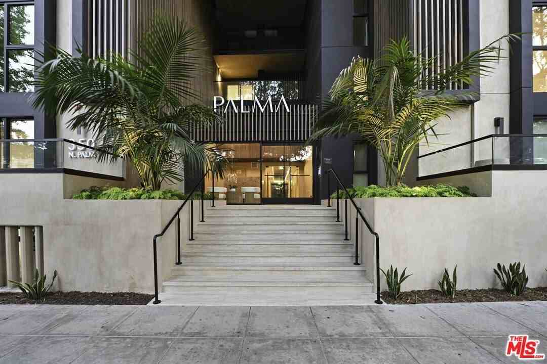 350 N Palm Dr Apt 202 #202 - Photo 2 of 26