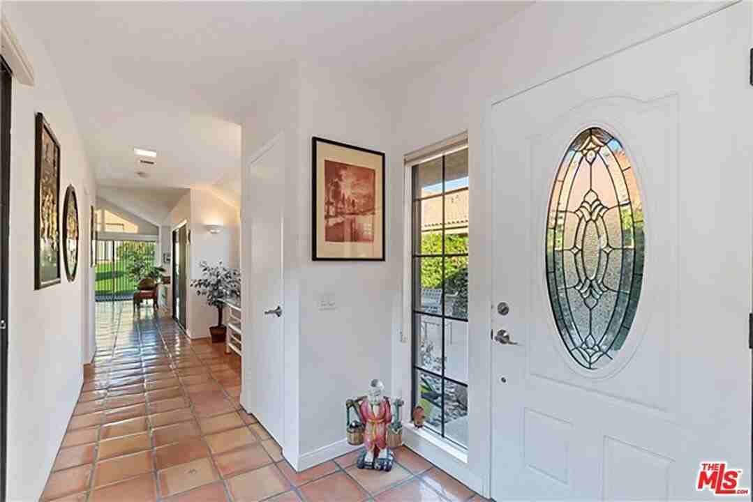 8 Las Cruces Ln - Photo 7 of 22