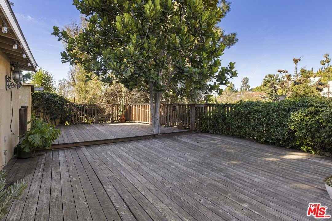 1829 Griffith Park Blvd - Photo 3 of 12
