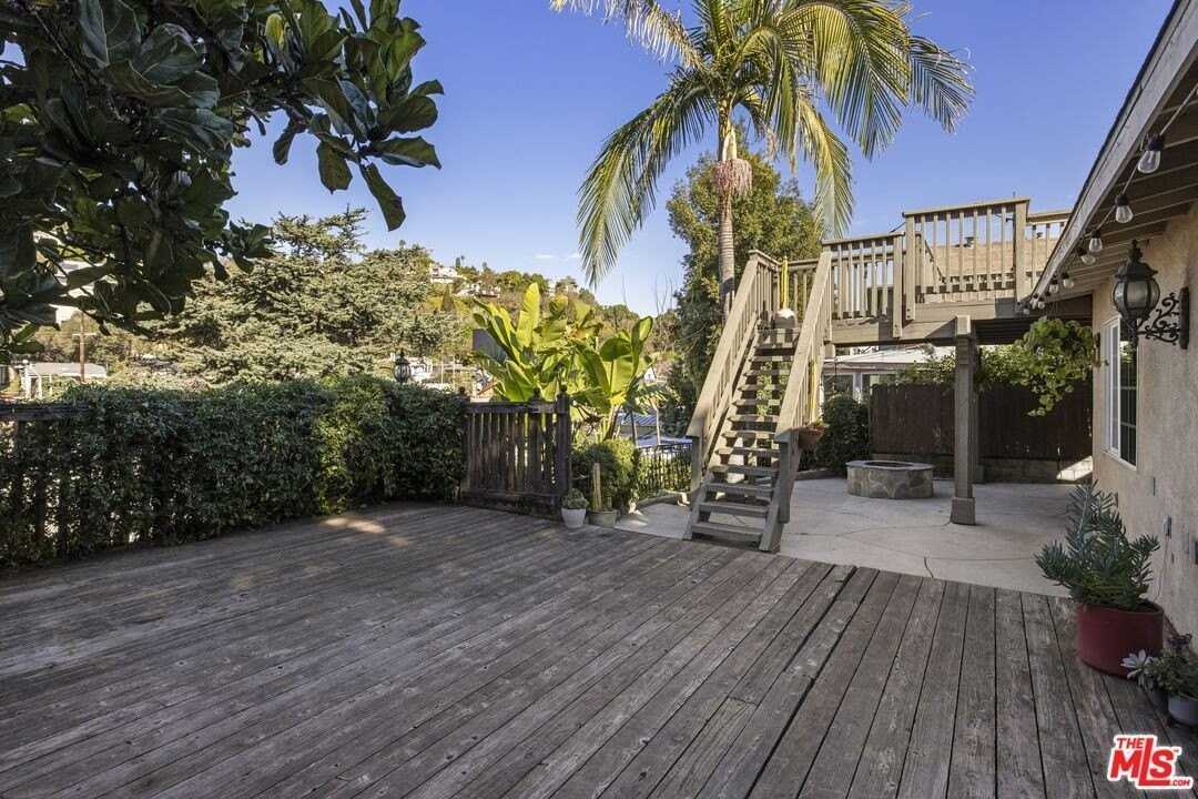 1829 Griffith Park Blvd - Photo 4 of 12