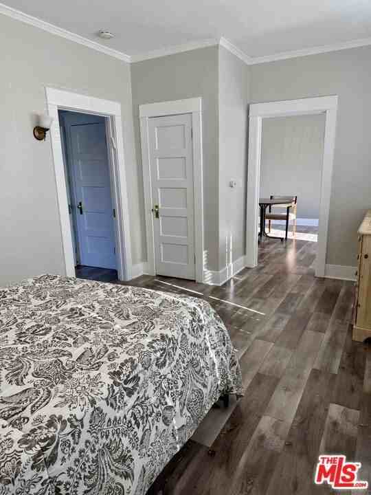 4153 Brighton Ave - Photo 5 of 8
