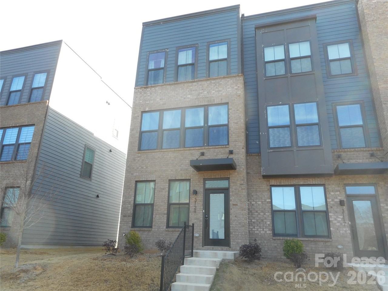 3121 Coquina Ln - Photo 2 of 28