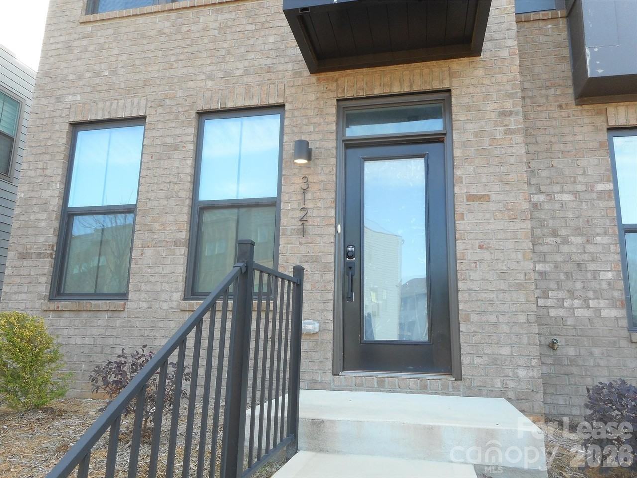 3121 Coquina Ln - Photo 3 of 28