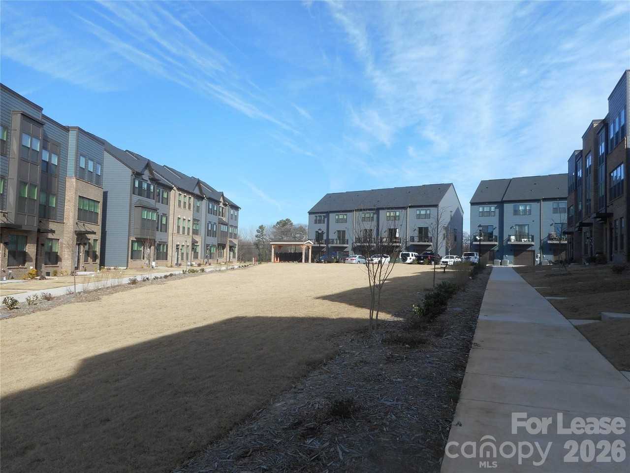 3121 Coquina Ln - Photo 4 of 28