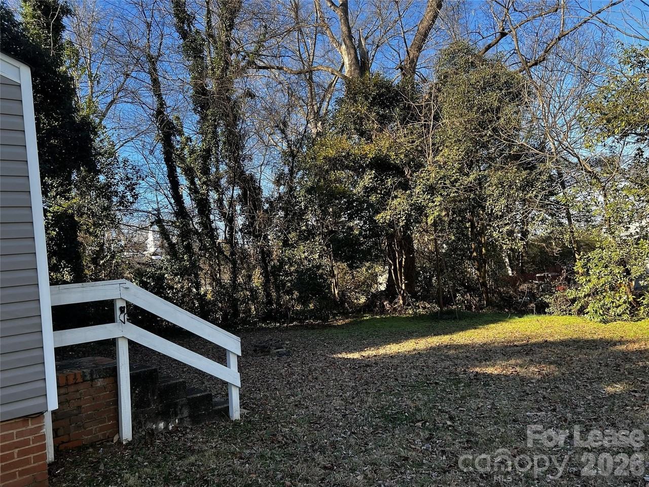 107 N Turner Ave - Photo 2 of 12