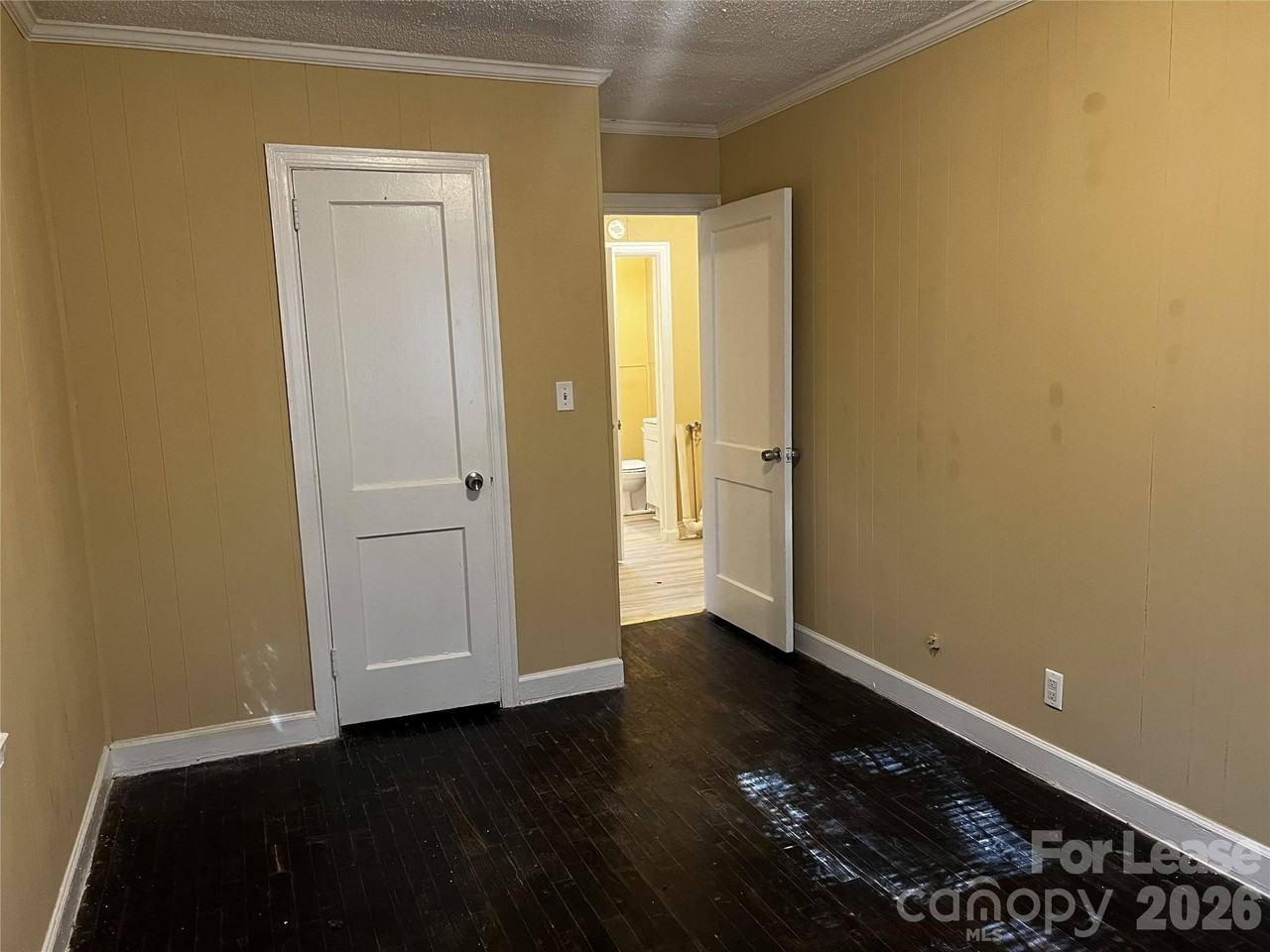 107 N Turner Ave - Photo 7 of 12