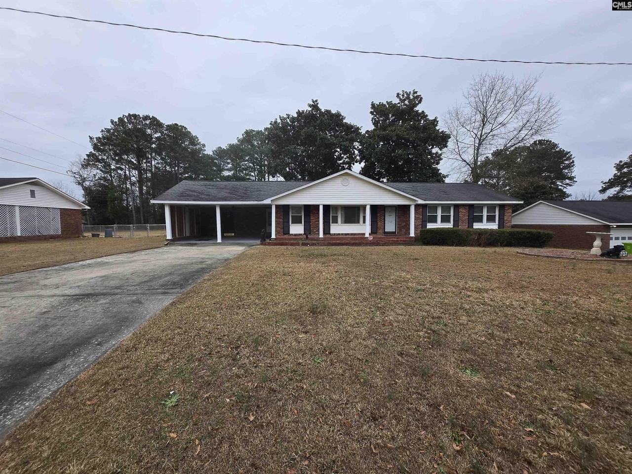 1707 Teakwood Ln - Photo 2 of 23