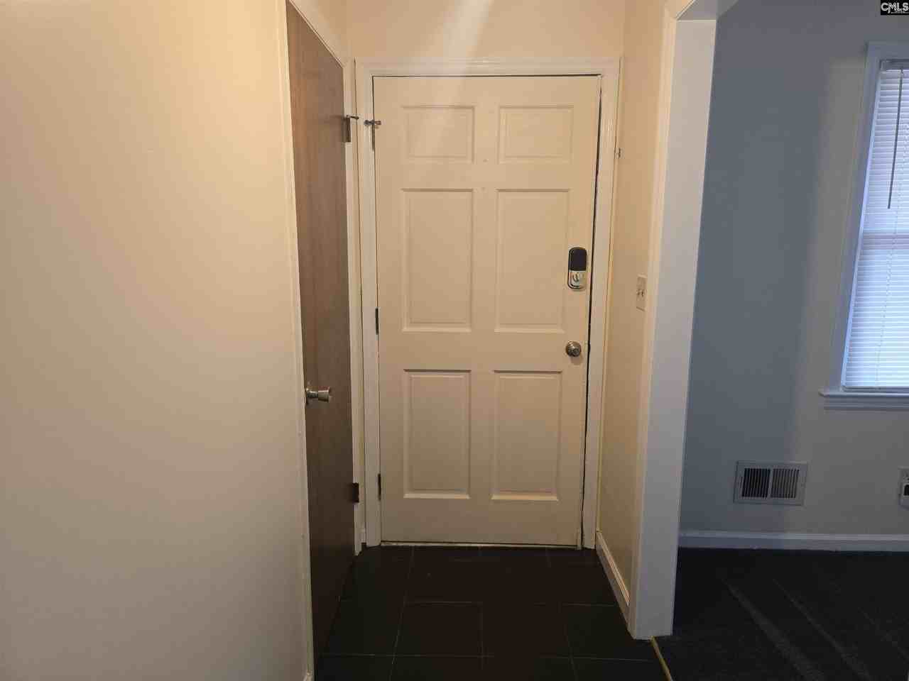 1707 Teakwood Ln - Photo 3 of 23