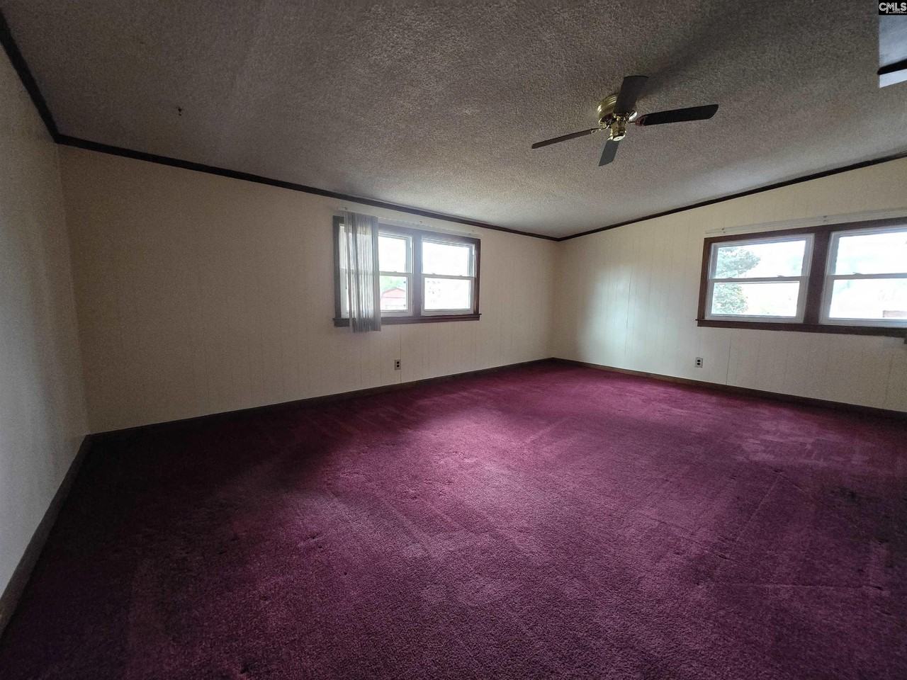 1707 Teakwood Ln - Photo 5 of 23