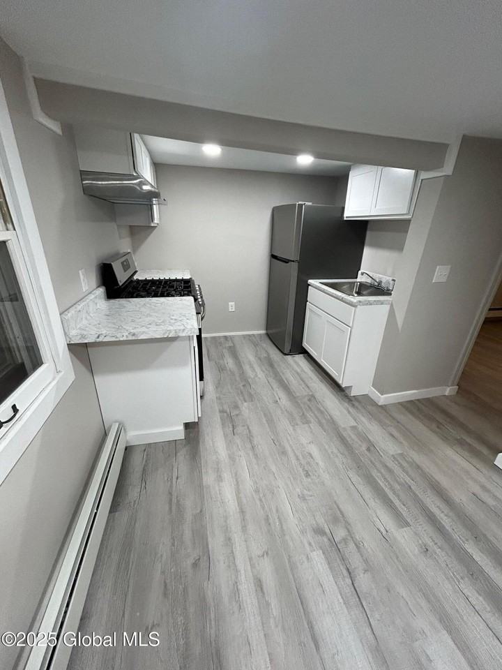 501 Morris St - Photo 2 of 13