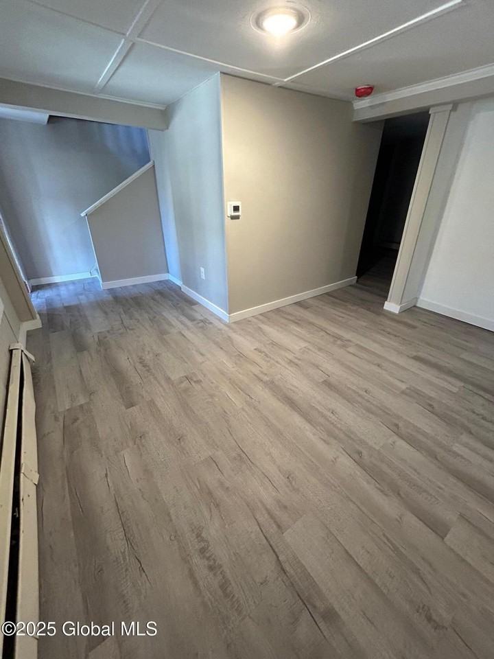 501 Morris St - Photo 4 of 13