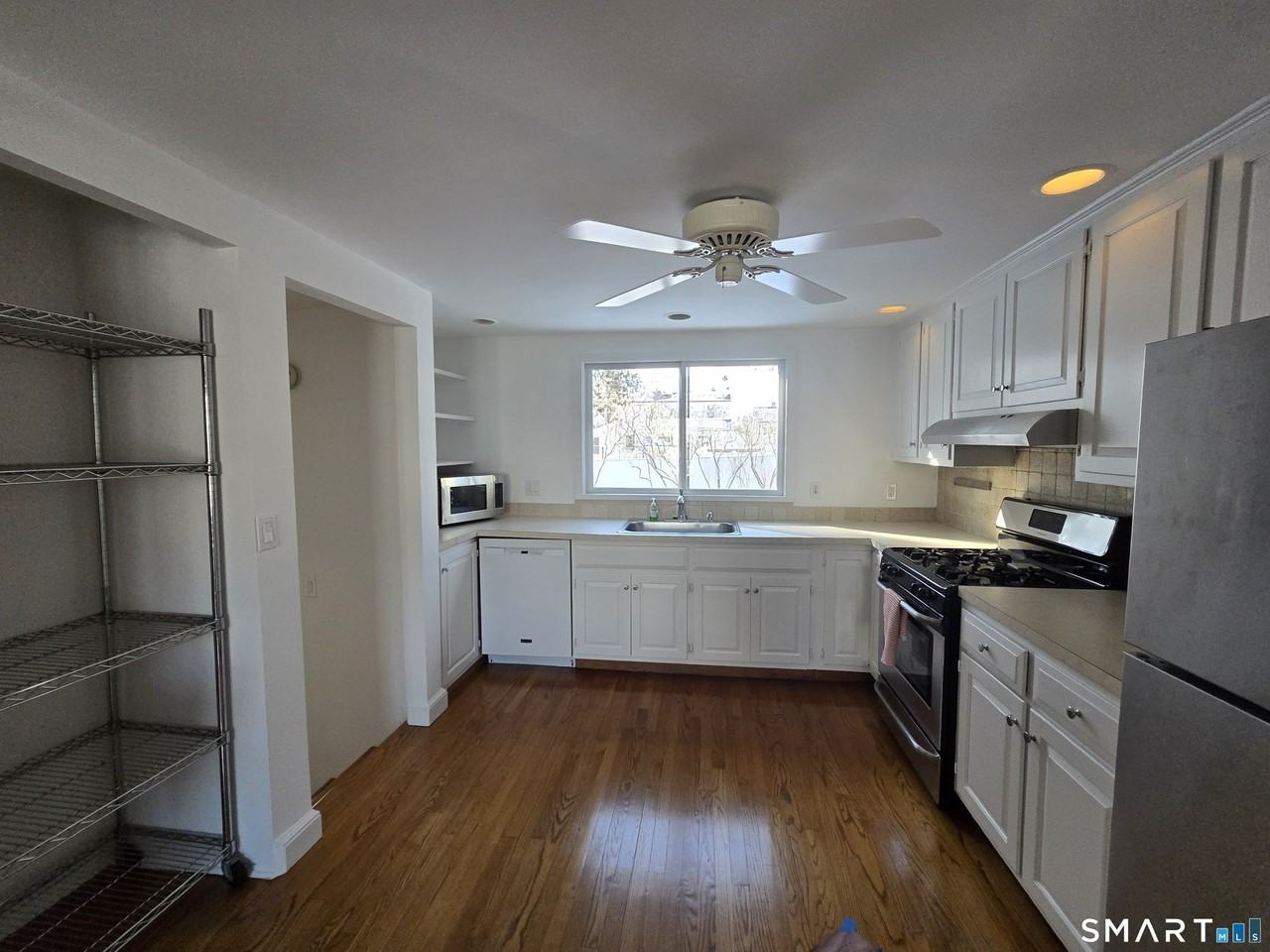 148 Catherine St - Photo 7 of 25