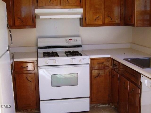 4 Elmwood St - Photo 2 of 16